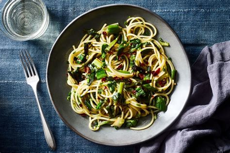 a-3-ingredient-charred-scallion-pasta-for-spring image