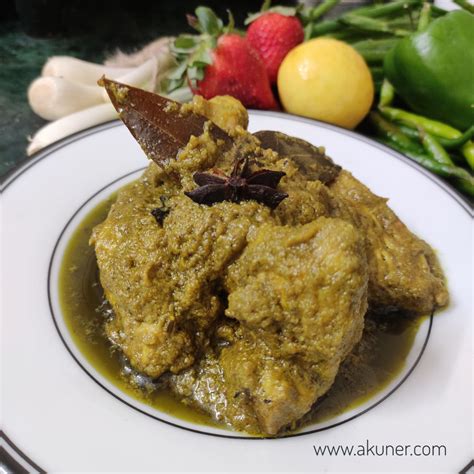 green-chicken-hariyali-chicken-recipe-murg-hara image