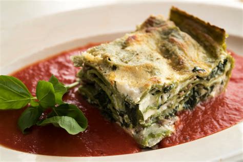 spinach-lasagna-with-fennel-sausage image