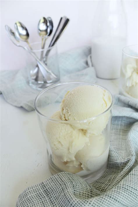 classic-vanilla-custard-ice-cream-base-homebody-eats image