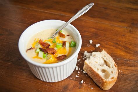 loaded-baked-potato-leek-soup-with-bacon-that-susan-williams image