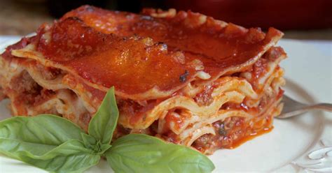 lasagna-traditional-italian-recipe-easy-step-by-step image