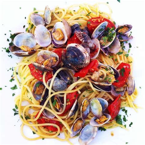 spaghetti-alle-vongole-wikipedia image