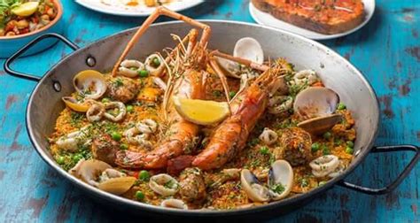 spanish-paella-recipe-by-jamie-oliver-thefoodxp image