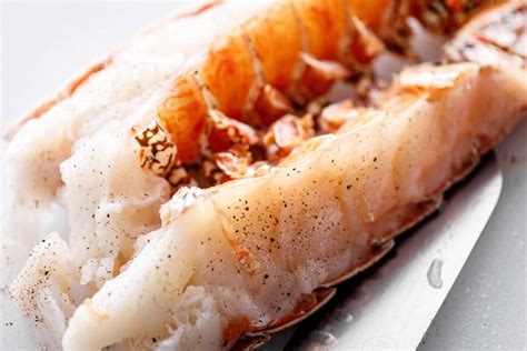 easy-grilled-lobster-tails-with-garlic-butter-cafe-delites image