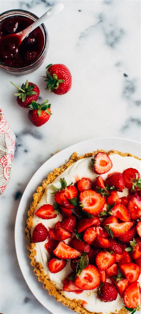 strawberry-white-chocolate-mousse-tart image