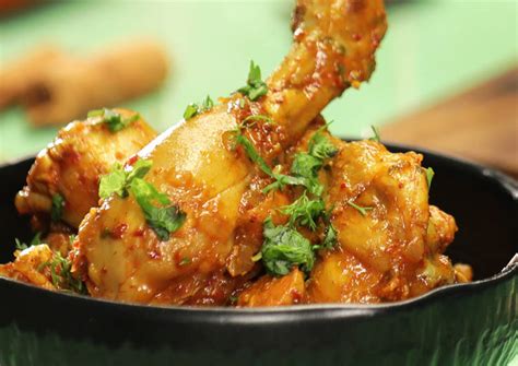 healthy-chicken-vindaloo-goan-chicken-curry image