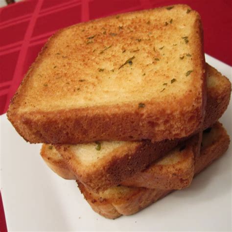 how-to-make-garlic-bread-food-marriage image