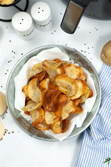 crispy-air-fryer-potato-chips-everyday-family-cooking image