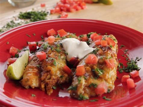 chicken-enchiladas-recipe-ree-drummond-food image
