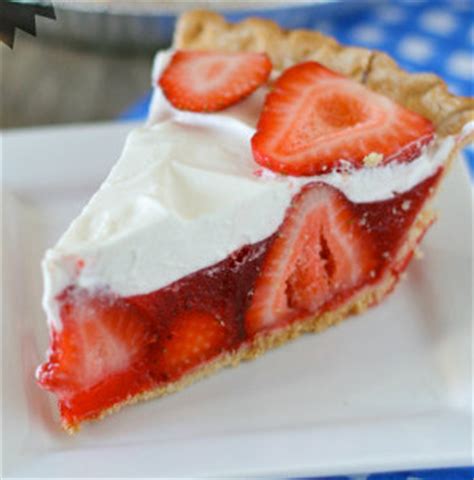 summer-strawberry-jello-pie-recipelioncom image