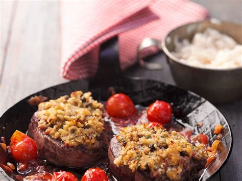 fillet-of-beef-with-tomatoes-and-herbed-breadcrumbs image