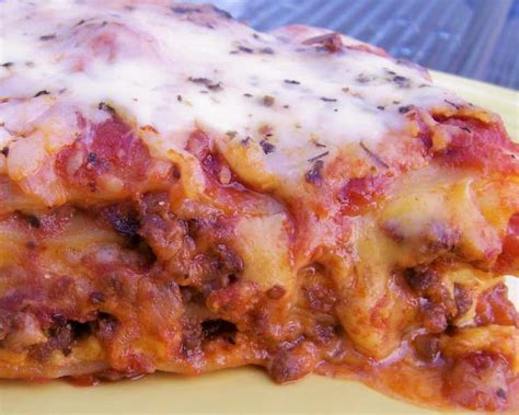 i-hate-ricotta-lasagna-wmeat-sauce-and-3-cheeses image
