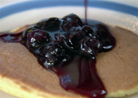 blueberry-syrup-for-pancakes-recipe-nigella-lawson image