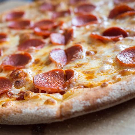 10-best-pizza-chains-ranked-according-to-a-taste-test image