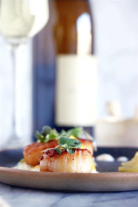 pan-seared-scallops-with-orange-ginger-sauce-dels image
