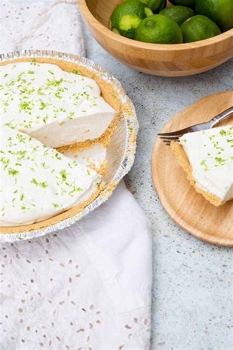 icebox-limeade-pie-with-cool-whip-food-banjo image