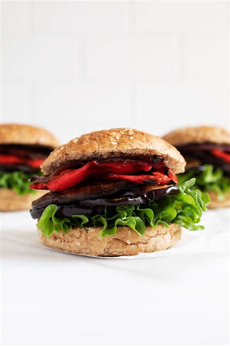 balsamic-grilled-vegetable-burgers-the-full-helping image