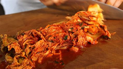 kimchi-stew-kimchi-jjigae-recipe-by-maangchi-cooking image