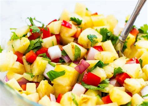 5-ingredient-grilled-pineapple-salsa image
