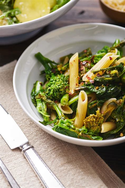 pasta-with-broccoli-rabe-the-mom-100 image