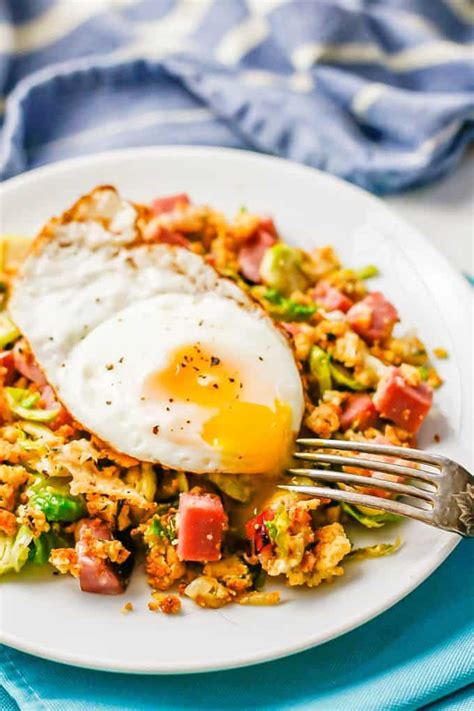 leftover-ham-breakfast-hash-family-food-on-the-table image