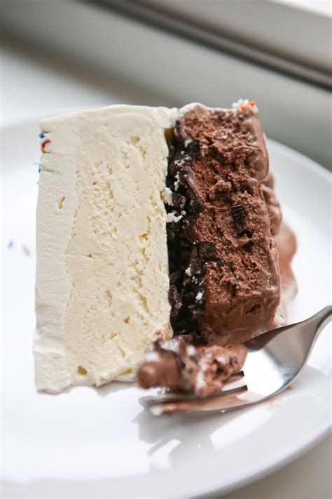homemade-ice-cream-cake-video-laurens-latest image