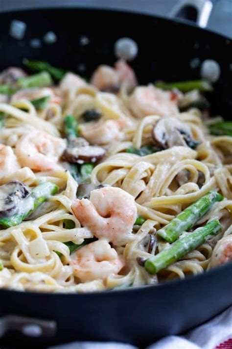shrimp-pasta-in-white-sauce-recipe-taste-and-tell image