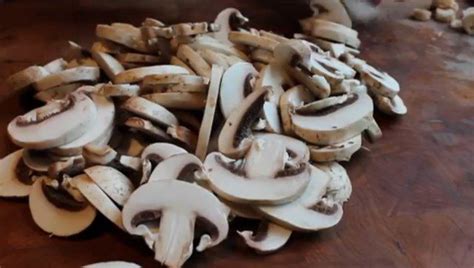 make-perfect-sauted-mushrooms-easy-as-1 image