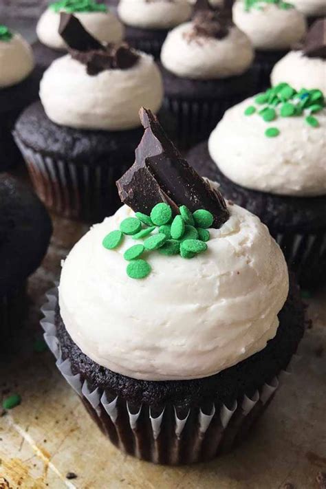 guinness-stout-chocolate-cupcakes-with-baileys-frosting-foodal image