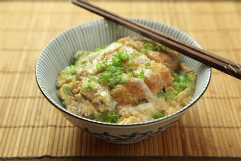 katsudon-japanese-chicken-or-pork-cutlet-and-egg-rice image