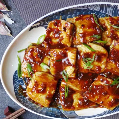 pan-fried-tofu-with-garlic-sauce-鱼香豆腐-red-house image