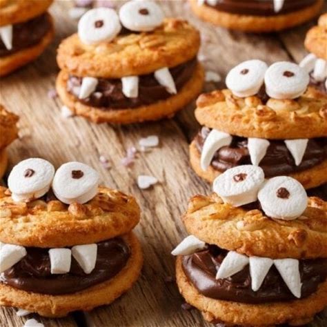 30-halloween-cookies-that-are-scarily-good-insanely image