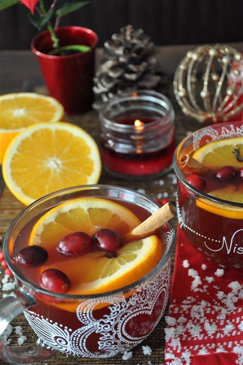 winter-wassail-holiday-cocktail-5-ingredients image