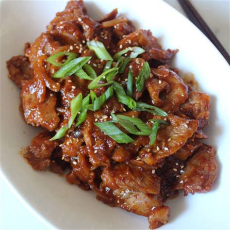 korean-spicy-pork-jeyuk-bokkeum-mangos image