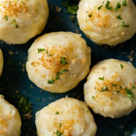 german-potato-dumplings-kartoffelkloesse-the image