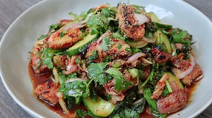 thai-grilled-chicken-salad-recipe-video-seonkyoung image