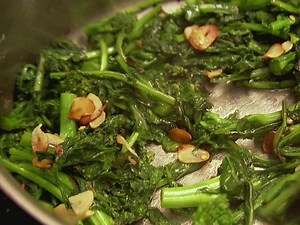 broccoli-rabe-with-garlic-recipe-ina-garten-food image