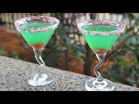 how-to-make-a-grinch-martini-holiday-drink image